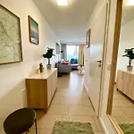 Bukove Apartment *
